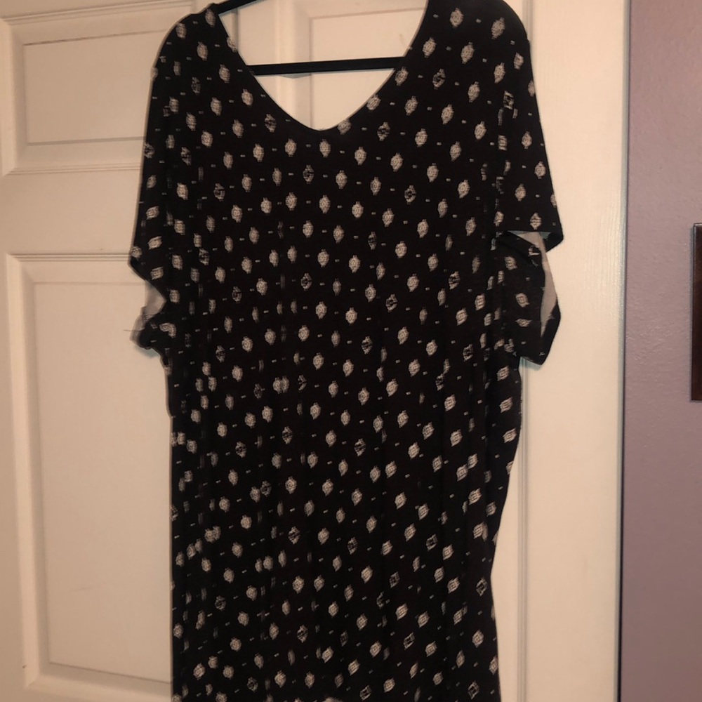 Torrid black and white patterned super soft
